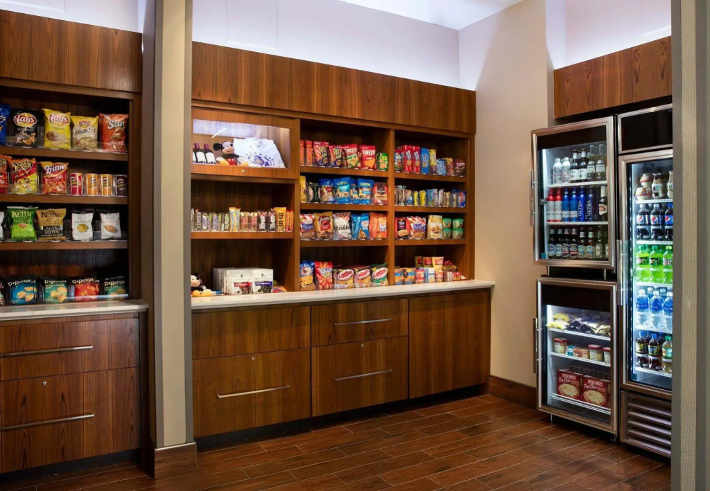 SpringHill Suites Orlando at FLAMINGO CROSSINGS® Town Center/Western Entrance
