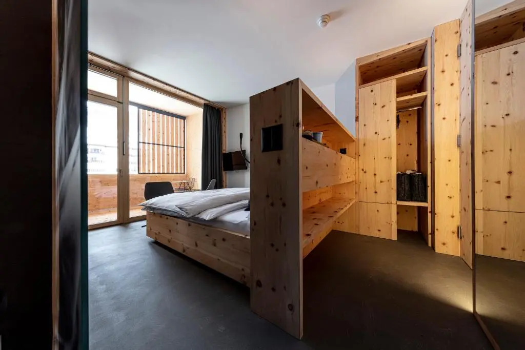 Hotel Arnica Scuol