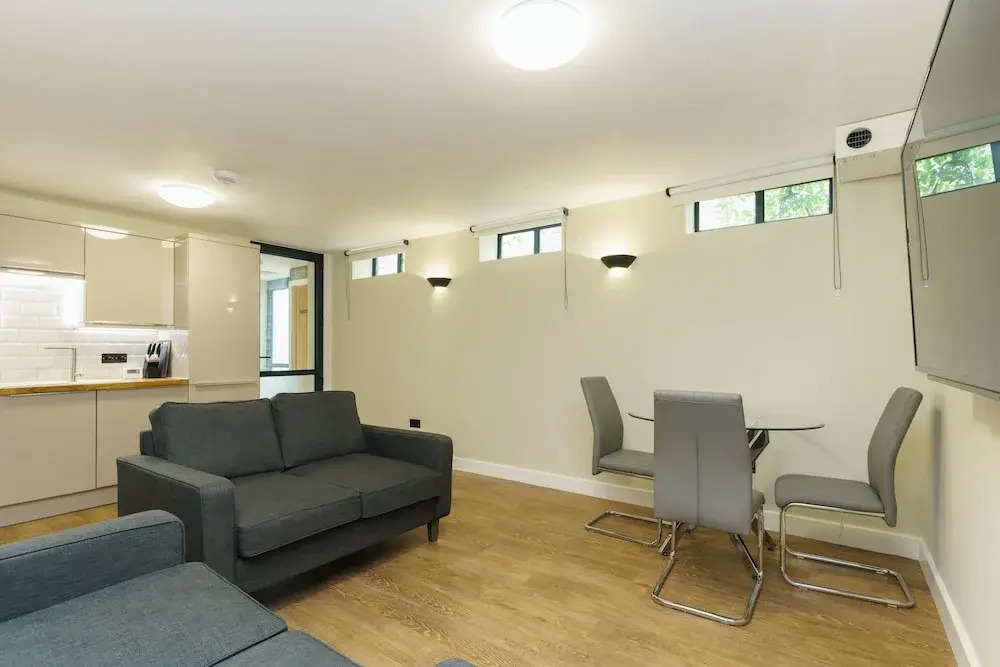 City Apartments - Monkbar Mews