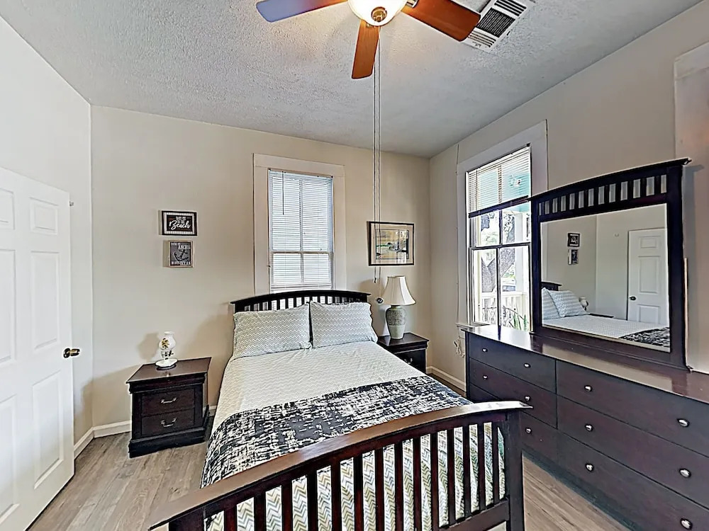 New Listing! Charming By The Beach 2 Bedroom Home