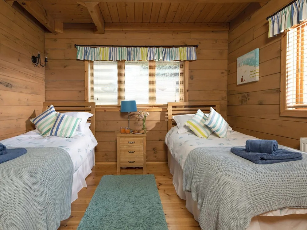 Cozy Holiday Home in Little Petherick near Beaches