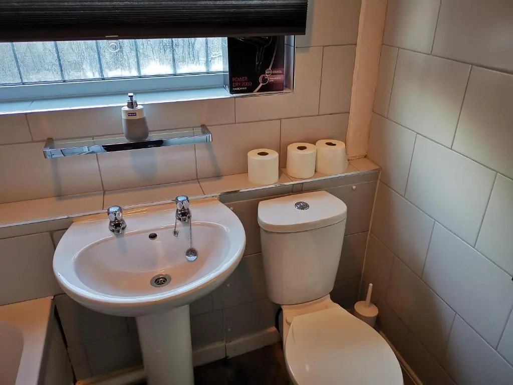 i Amazing 5 Beds Sleeps 6 Workers Or Families by Your Night Inn Group