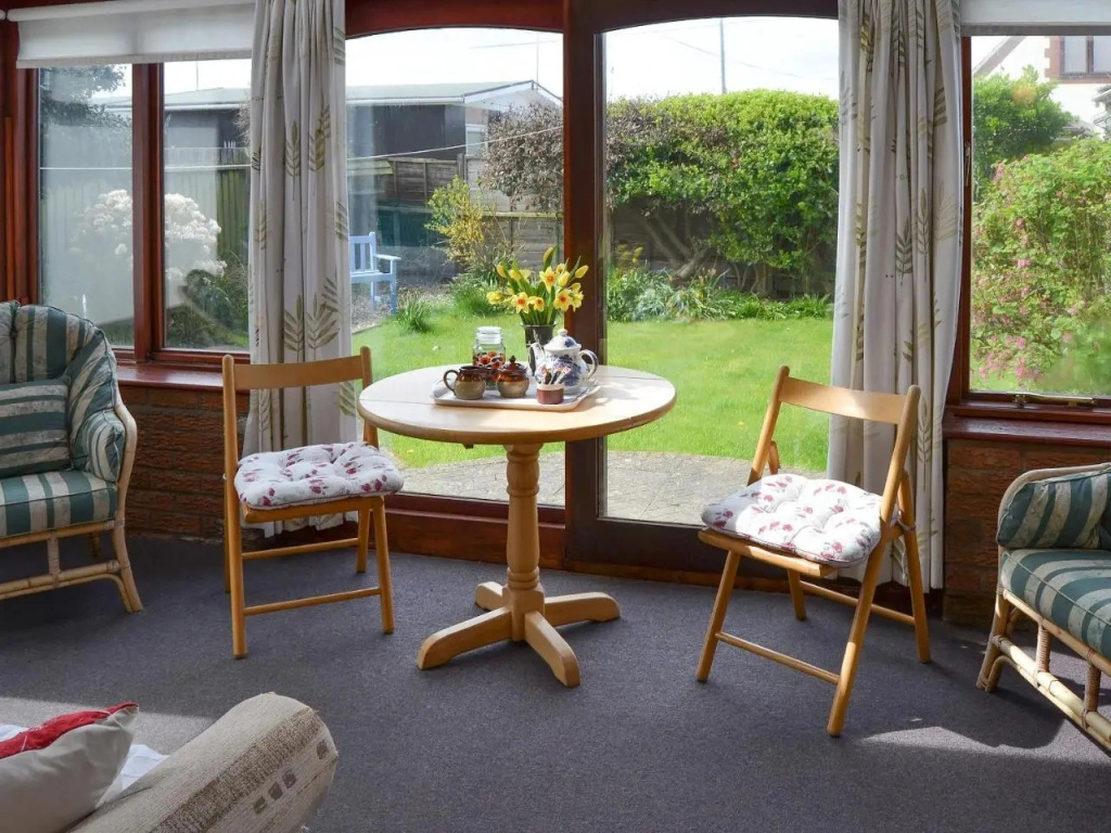 RosemaryS Sea View