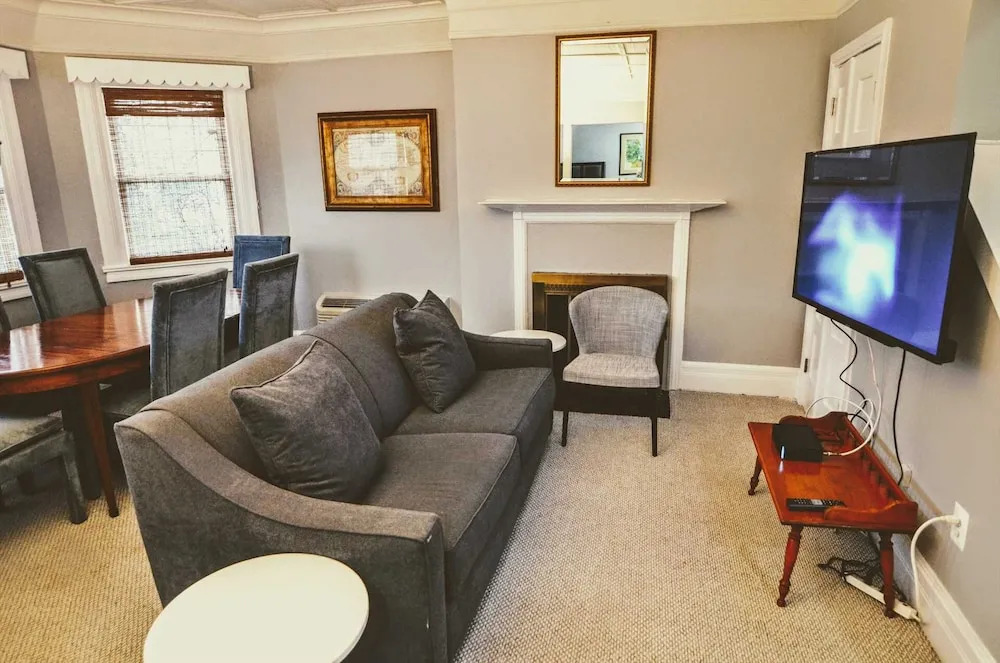 1331 Northwest Apartment #1070 - 1 Br Apts
