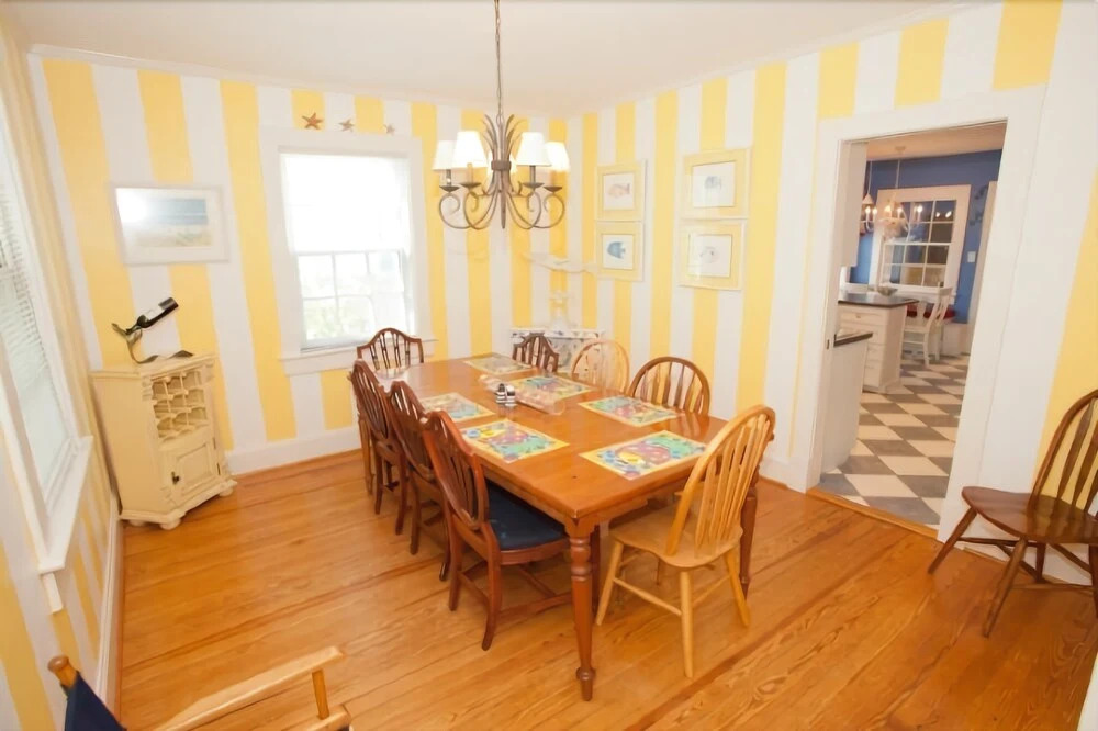 Not too Crabby Home #17580 4 Bedrooms 2.5 Bathrooms Home