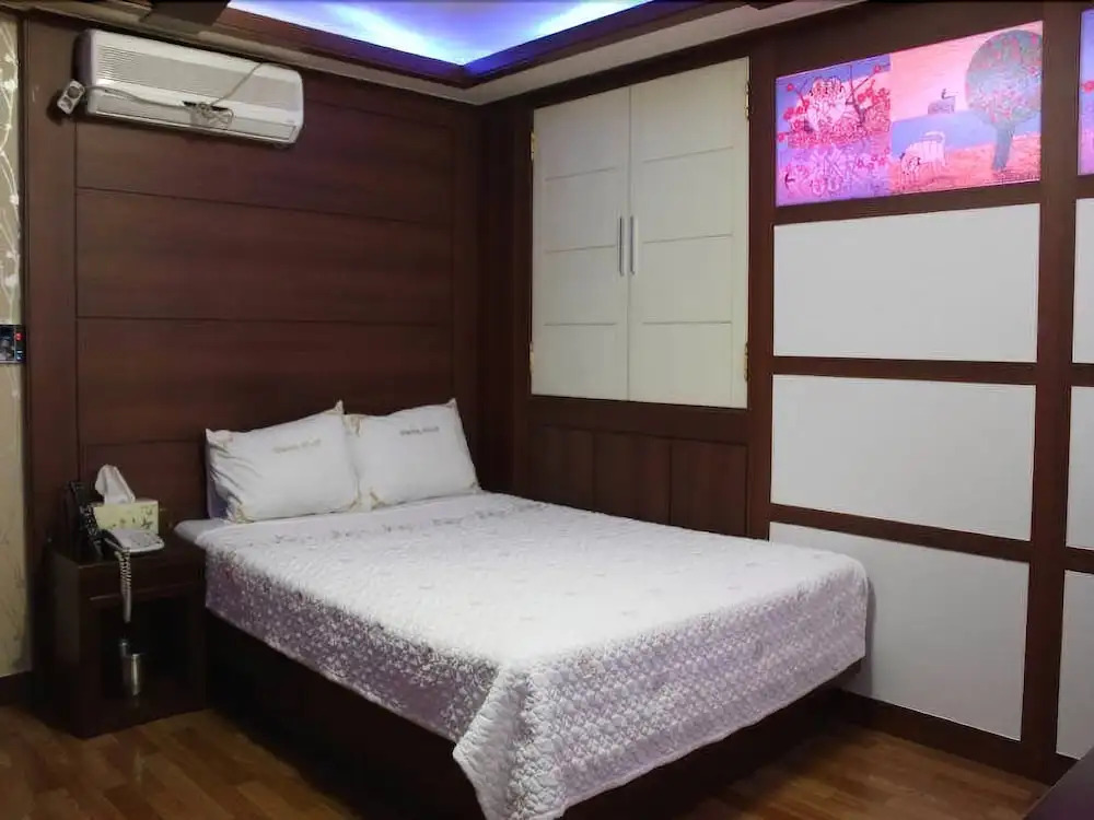 Picasso Motel