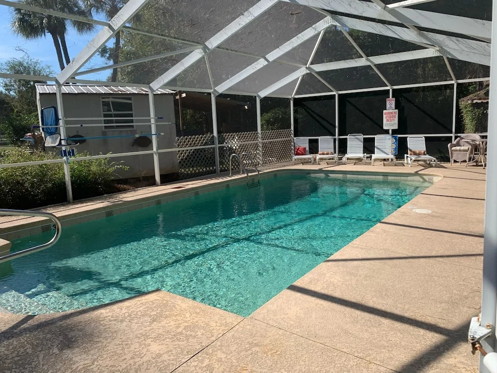 Nature Coast Inn & Cottages