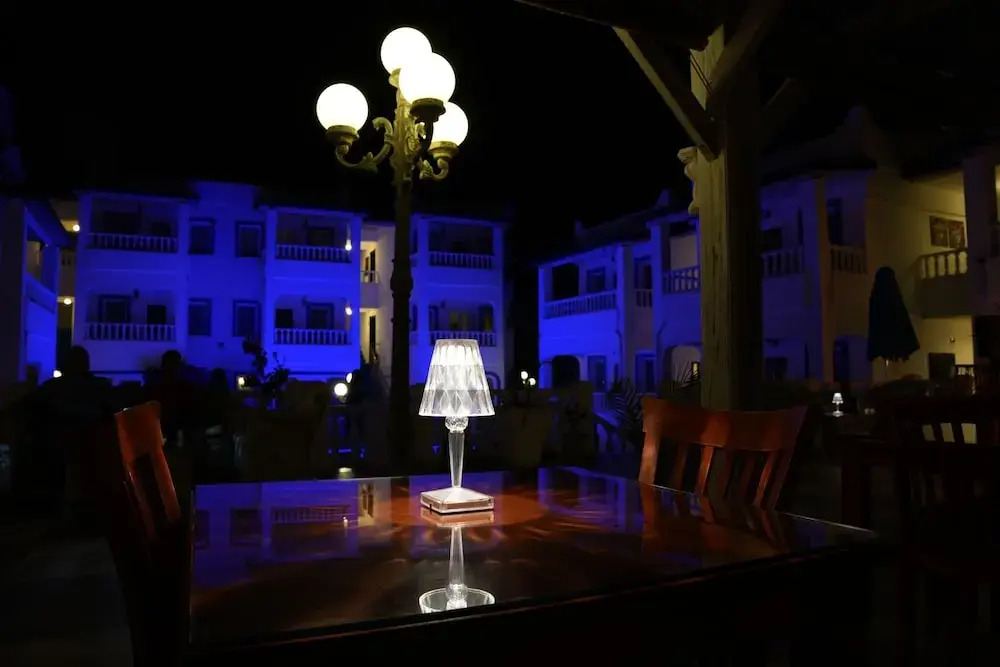 Bahama Art Hotel