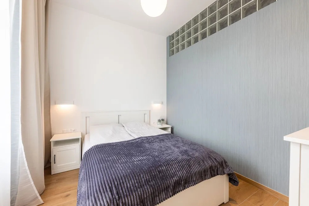 Victus Spacious Apartments in the City Center by Noclegi Renters