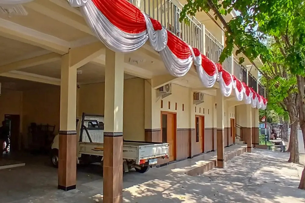 RedDoorz at Dien Homestay Syariah Alun-alun Pasuruan