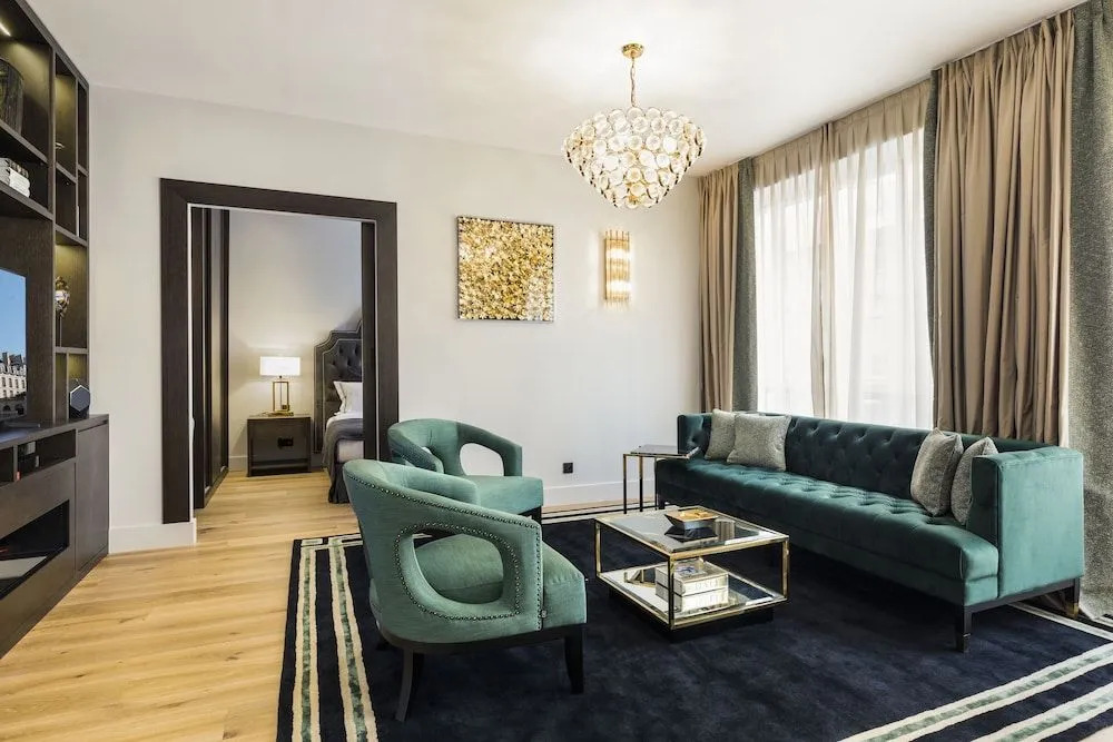 Luxury Apartment Paris Louvre II