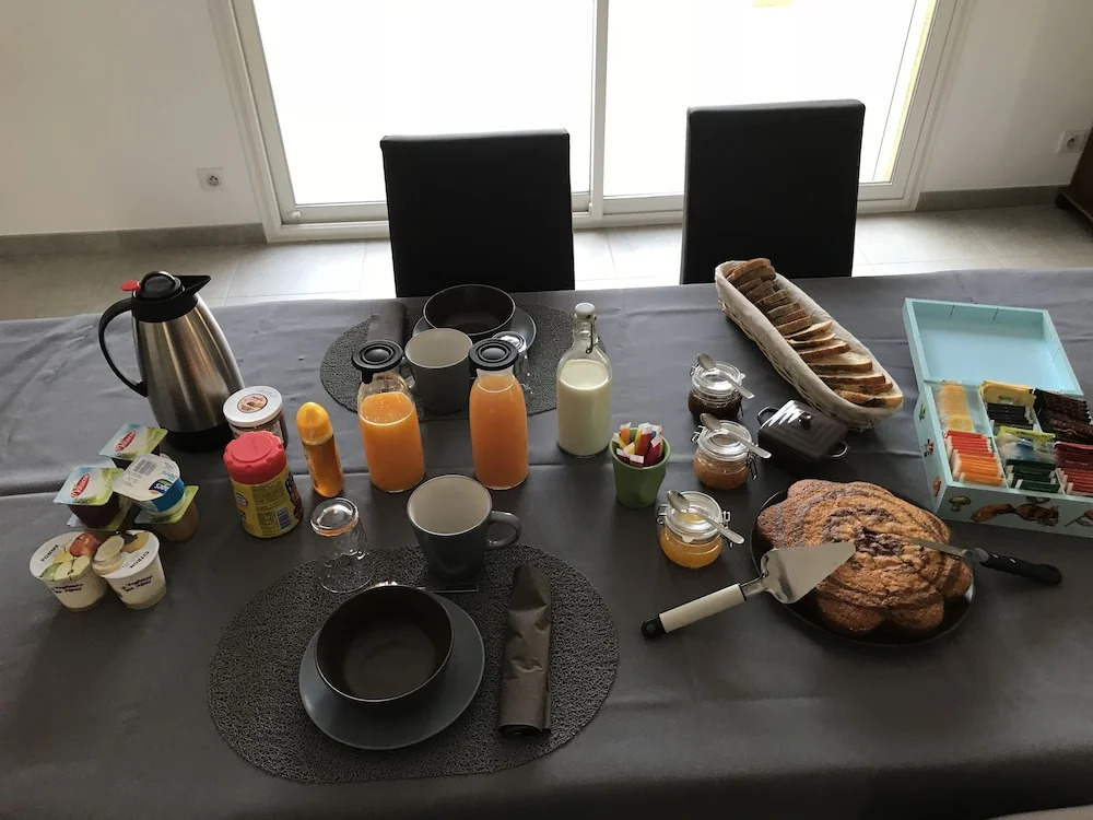 Chambres dhôtes, B&B climatisées LA BORRELLIENNE