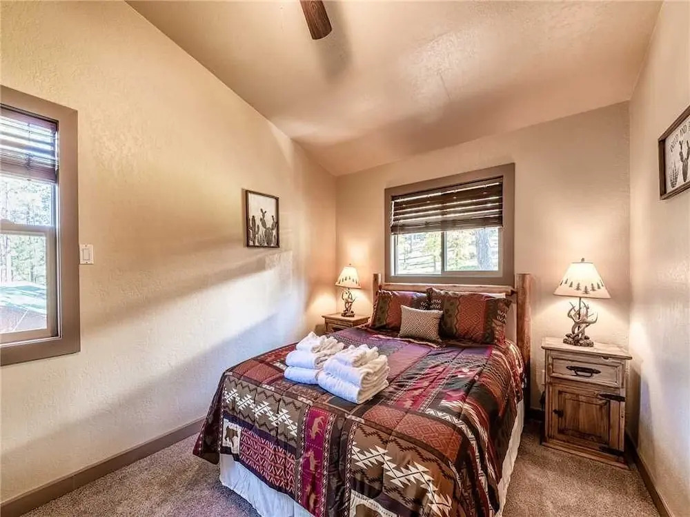 Tall Pines, 4 Bedrooms, Hot Tub, Fireplace, Sleeps 8