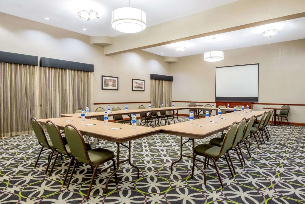 La Quinta Inn & Suites by Wyndham Gainesville