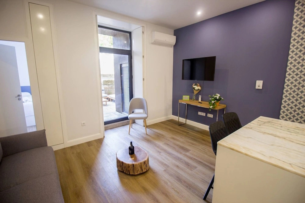 Guest H4U - Hero smo Terrace Ground Floor