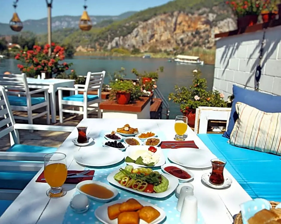 Myra Hotel