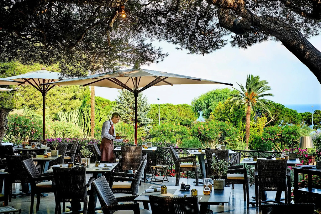 Отель Grand-Hôtel du Cap-Ferrat, A Four Seasons