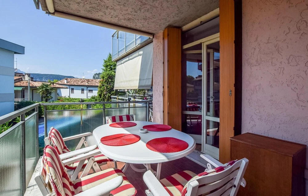 Nice Apartment in Bardolino With Outdoor Swimming Pool and 1 Bedrooms