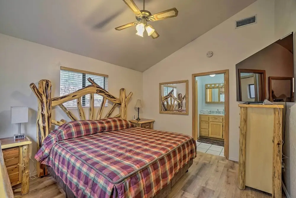 Cozy Pine Retreat w/ Private Hot Tub & Views