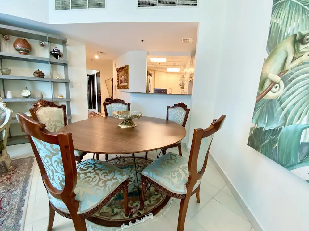 Luxury 2BR Apartment with partial Marina views