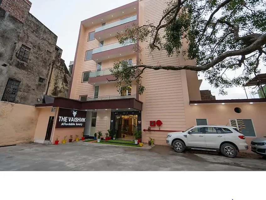 Hotel The Vaishvik Banganga Road