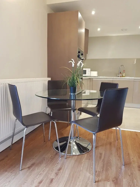 JQ Stylish City Apartment