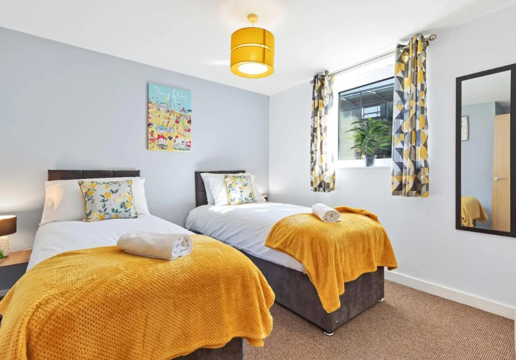 Central Garden View | Modern 2 Bedroom 2 bathroom Apartment | Balcony