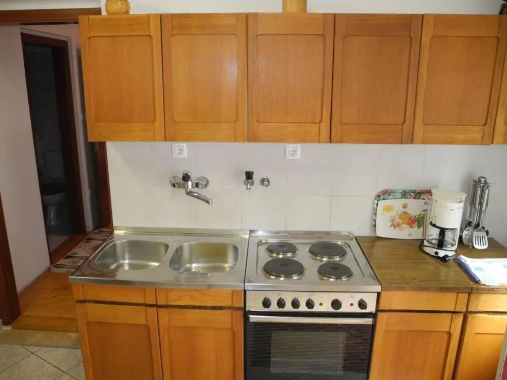 Apartment Andrija 21 pax