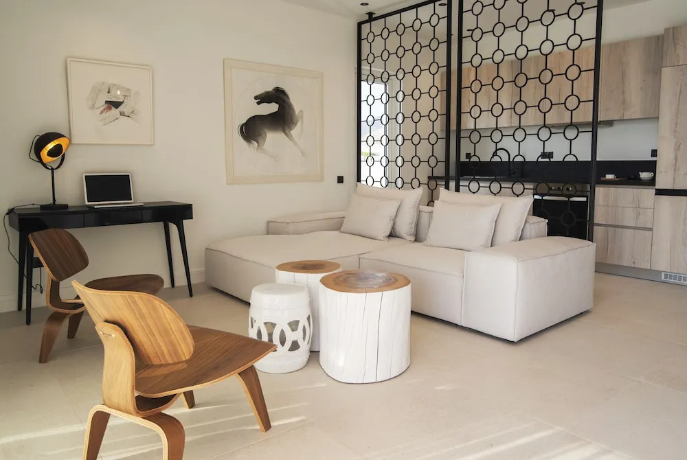 Glyfada South42