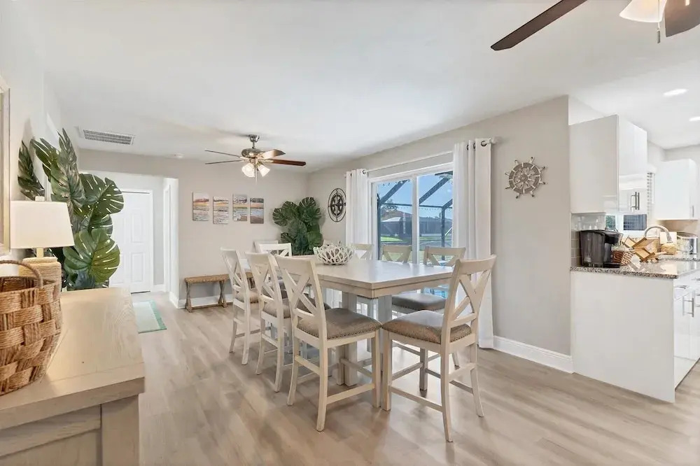 Cape Coral 3 Bedroom Private Pool Home - Canal Access 3 Home