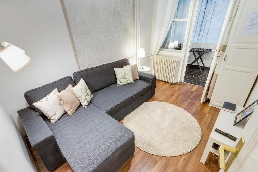 Dfive Apartments - Fashion Street