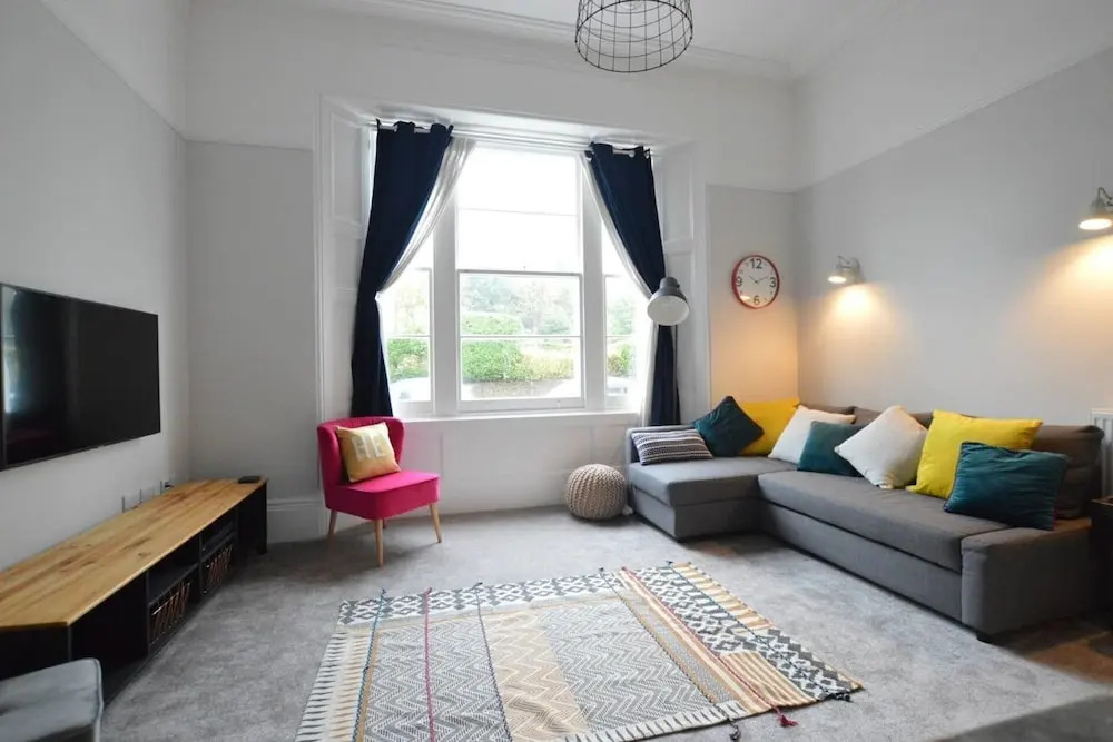 Boutique Torquay Apartment Sleeping Up To 6 People
