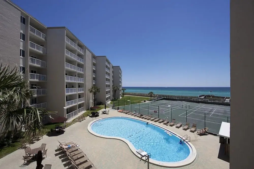 Gulf Shore Condo #310 - 2 Br condo by RedAwning