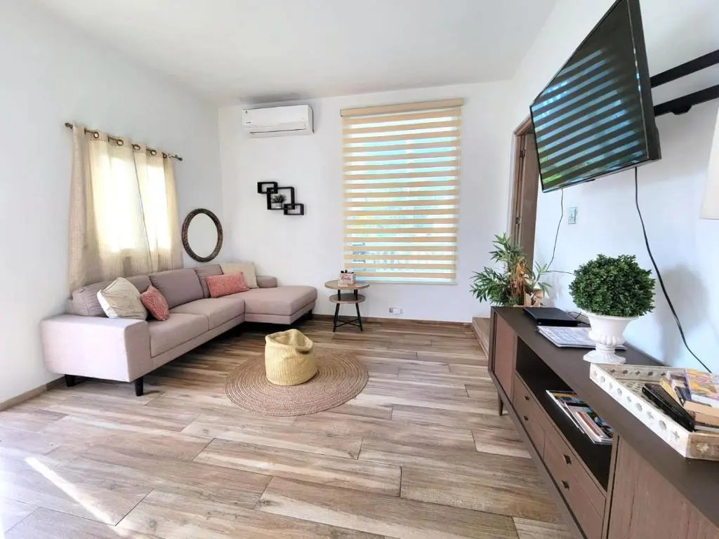 Casa Loba Suite 3 with private pool and tub