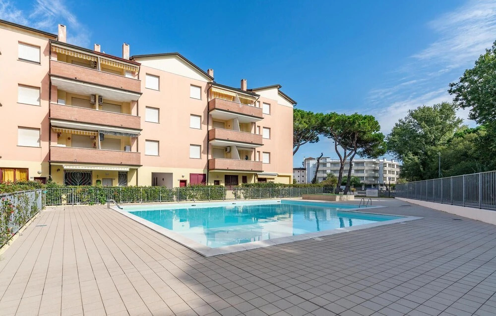 Stunning Apartment in Rosolina Mare With 1 Bedrooms, Outdoor Swimming Pool and Wifi