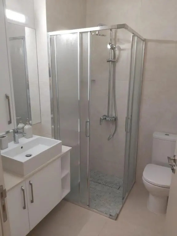 Dinglis Residences 31
