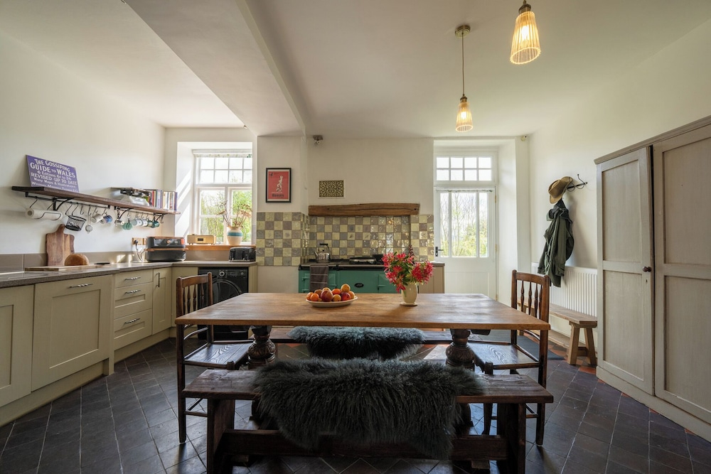 Coach House