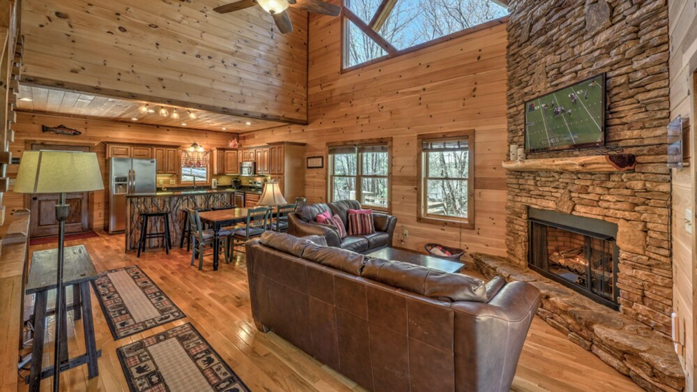 Lazy Dayz Getaway by Escape to Blue Ridge