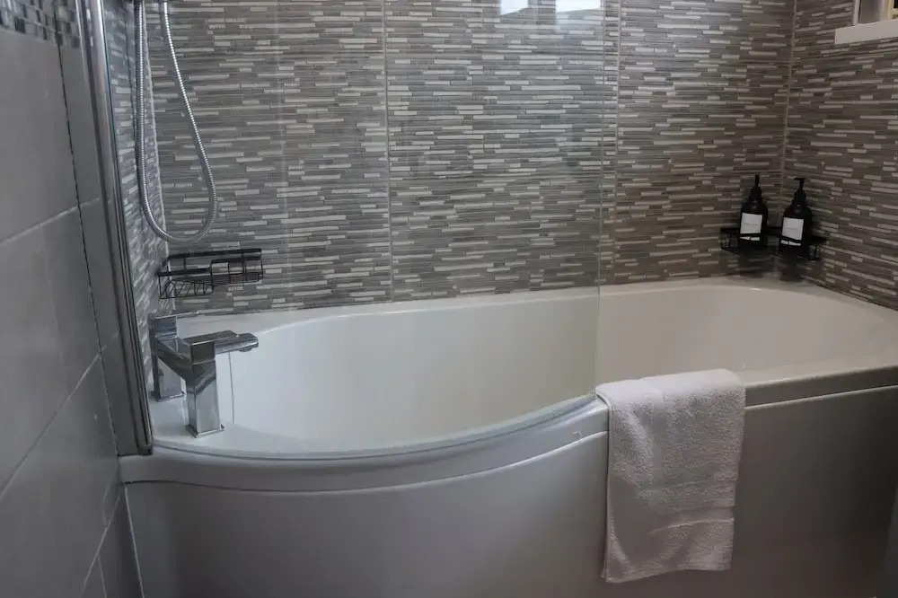 Perfect 3 Bedroom Home - Contractors & Families