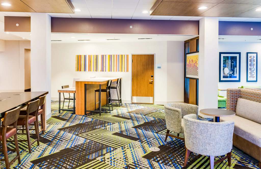 Holiday Inn Express & Suites Russellville by IHG