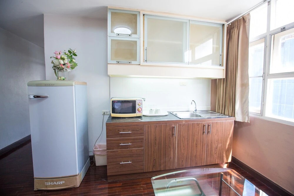 Le Vanvarothai Saladaeng Residence