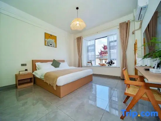 Jianshui Yixi Yixia Boutique Homestay (Jianshui Ancient City Little Train)