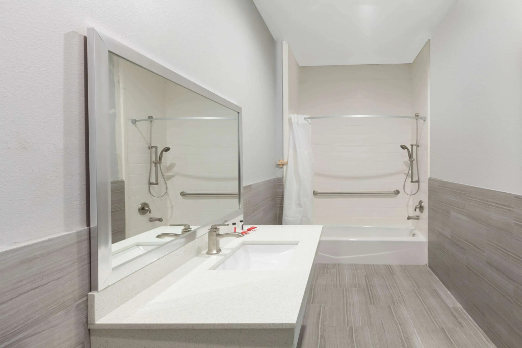 Baymont by Wyndham Houston Hobby Airport