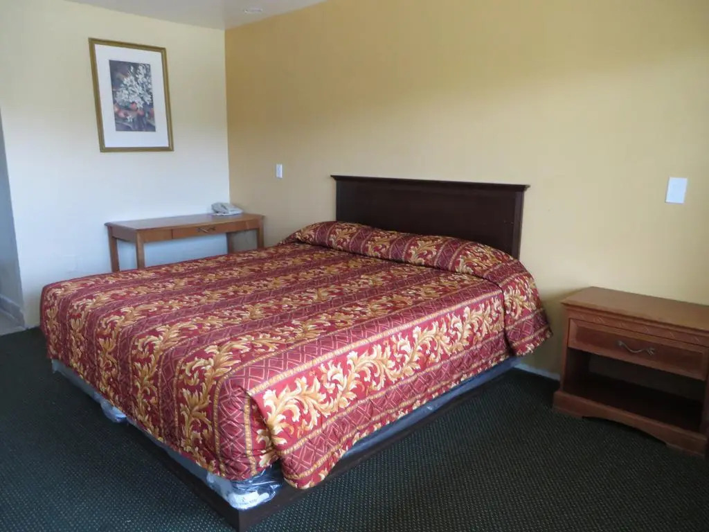 Del Playa Inn