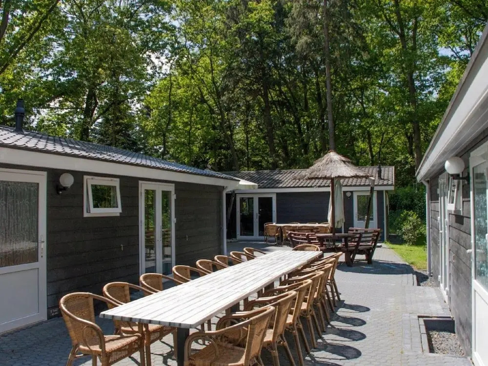 Beautiful House With Sandy Beach, Near Giethoorn
