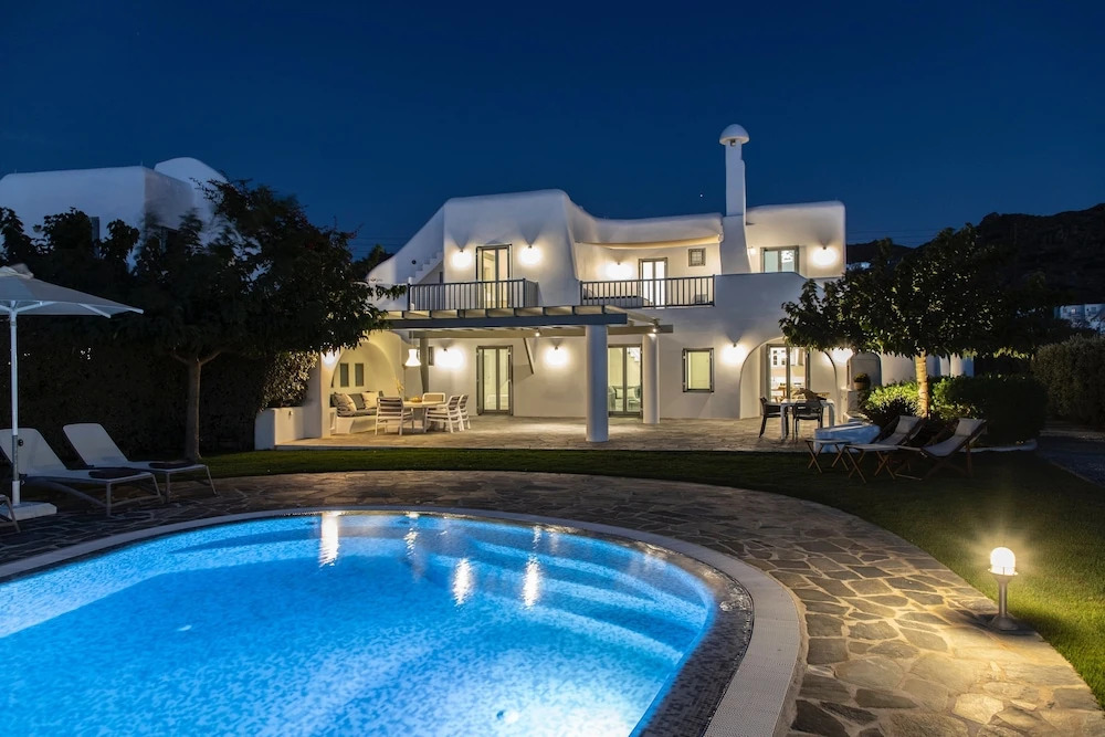 Aqua Breeze Villas on the beach