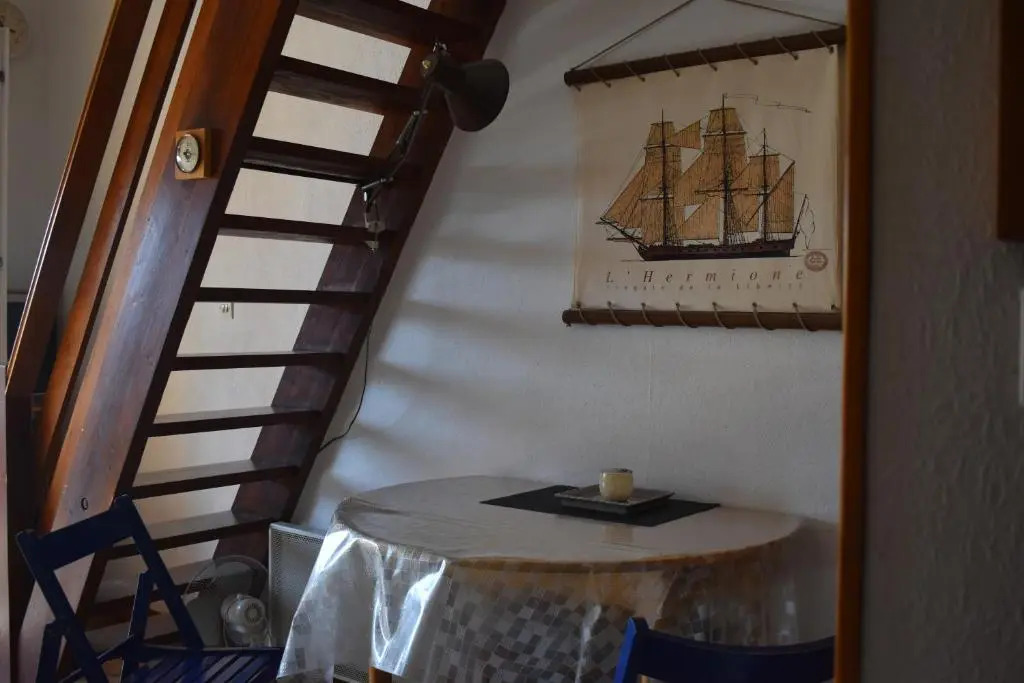Embarquement pour 4 personnes près du port et des plages
