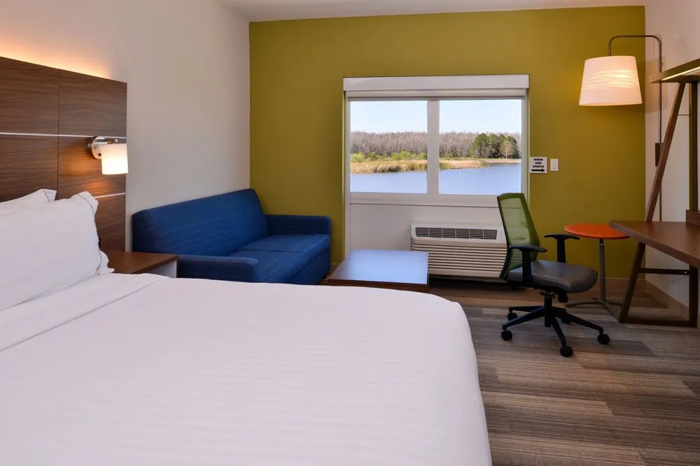 Holiday Inn Express & Suites Trinity by IHG