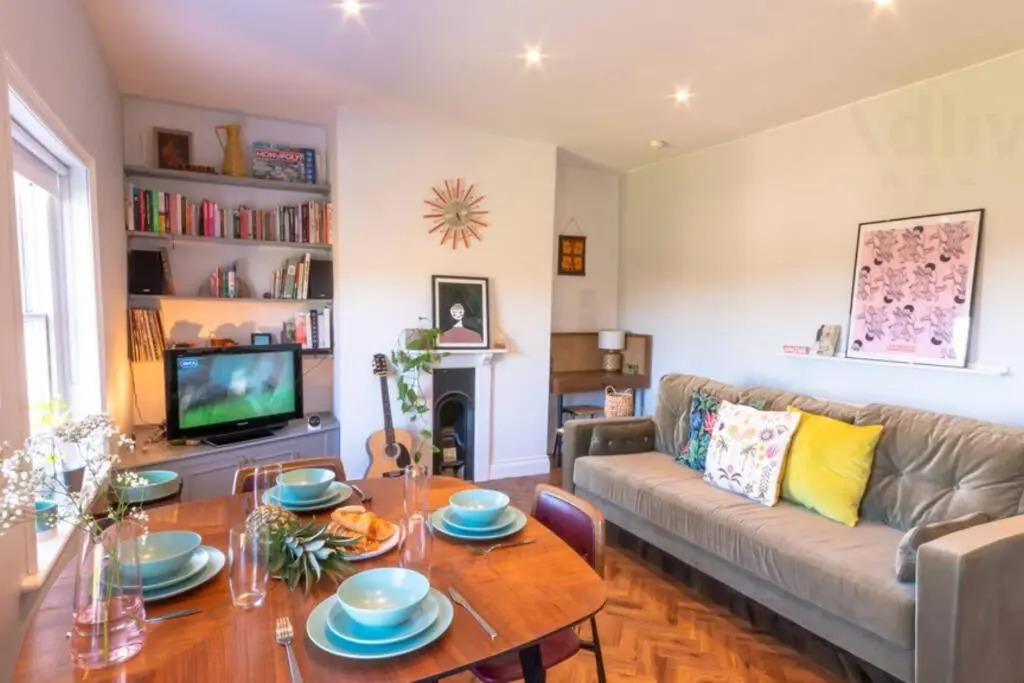 Old Town Trinity Apt No 5 by Adliv Host