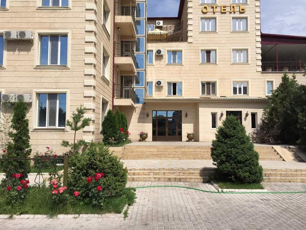 Rich Hotel (Рич)